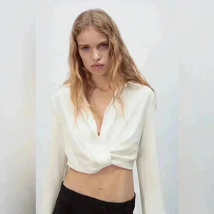 NWT - Zara - Pleated collared crop top